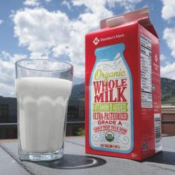 Member&#039;s Mark Organic Whole Milk (64 fl. oz., 2 pk.)