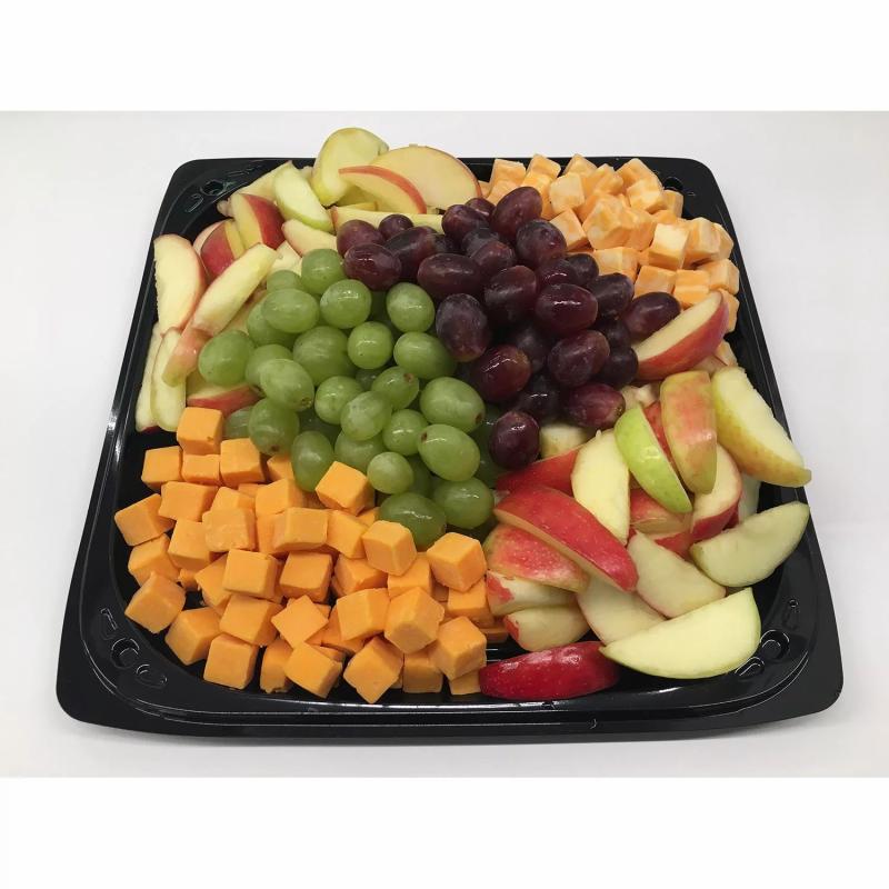 Member's Mark Fruit and Cheese Party Tray With Strawberries (priced per pound)