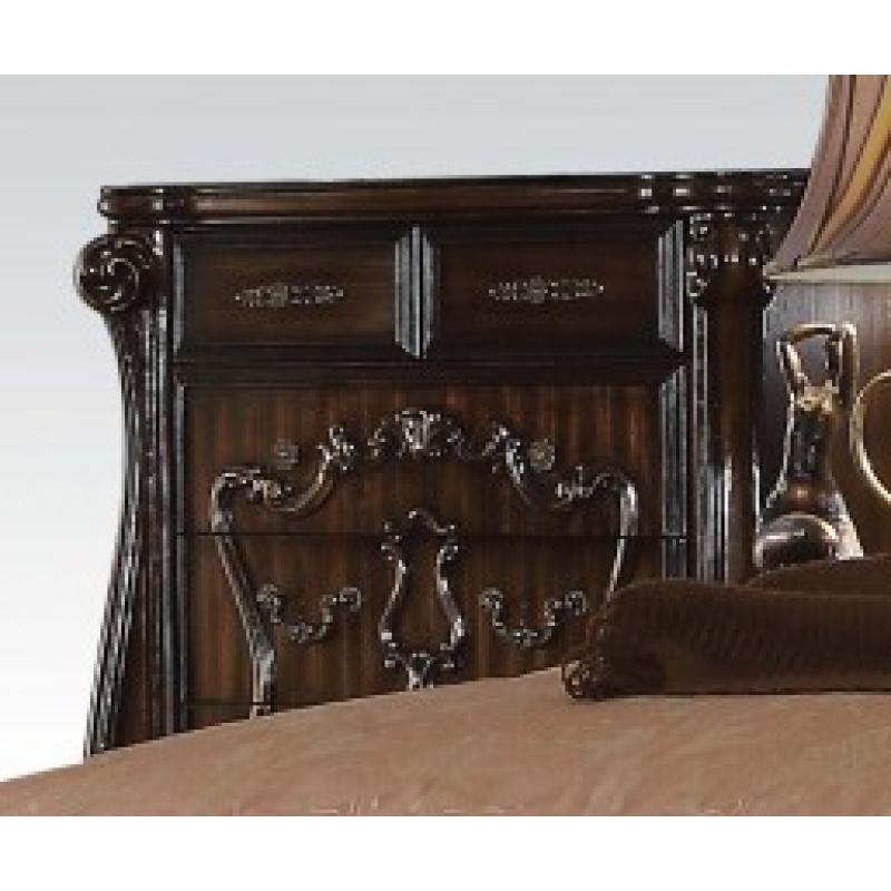 Acme Versailles Queen Bed in Cherry Oak 21790Q