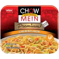 Nissin Premium Chicken Flavor Chow Mein Noodles 4 oz. Tray