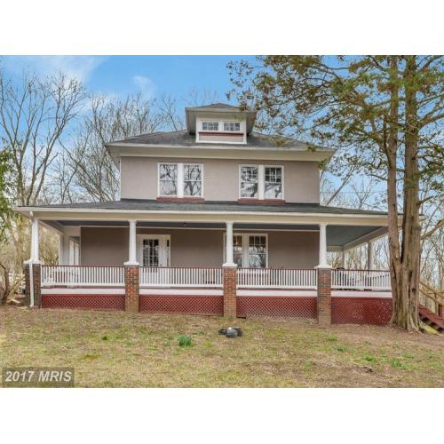 4 Bedrooms Single Family Home in Silver Spring Maryland