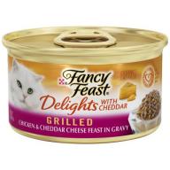 Purina Fancy Feast Delights Grilled Chicken & Cheddar Cheese Feast in Gravy Cat Food 3 oz. Can